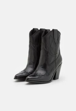 Aldo NURODEO FLEX - Cowboy-/Bikerstiefelette - Black 8 Aldo NURODEO FLEX - Cowboy-/Bikerstiefelette - Black -Aldo Verkaufsgeschäft 7b2478d4af7241008cbb33d8970eee1f