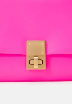 Aldo ZOI - Umhängetasche - Fuchsia 9 Aldo ZOI - Umhängetasche - Fuchsia -Aldo Verkaufsgeschäft 9a8be9cfc91943ed80b78f5d2ae7a146